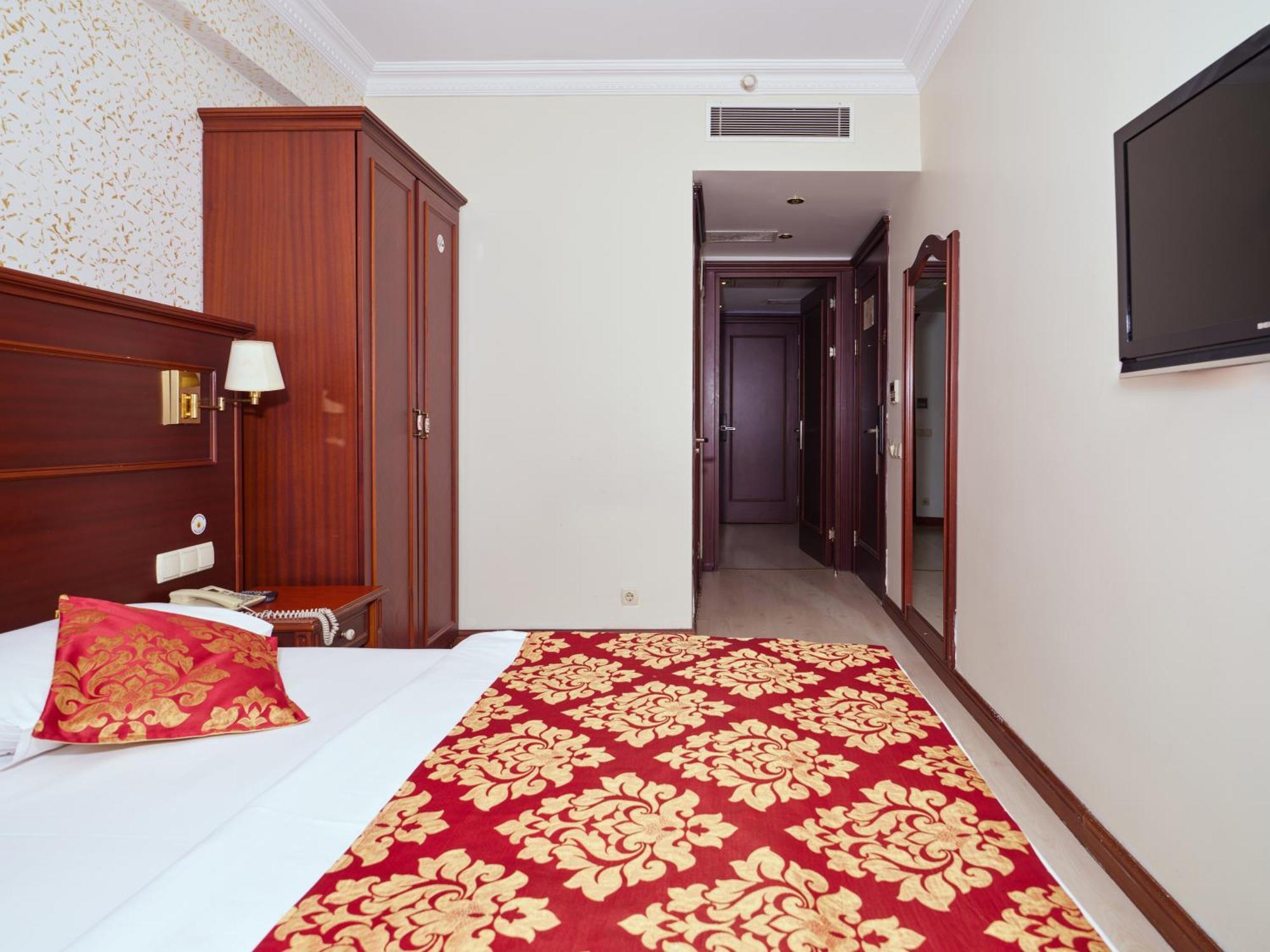 Istanbul Newcity Hotel — Photos 1